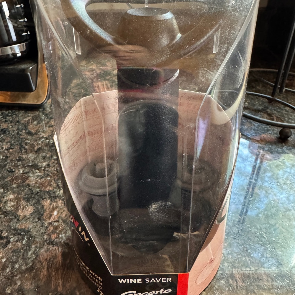 Wine Saver Vacuum Pump Bottle Stopper - Black